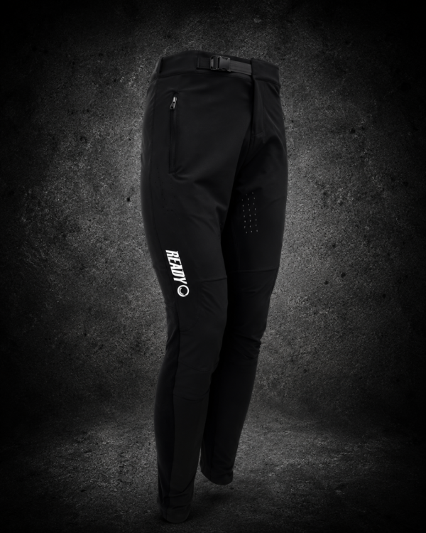 6a8aebf9-a780-4886-8104-a6dd8857ba07 Pantalon Ready black